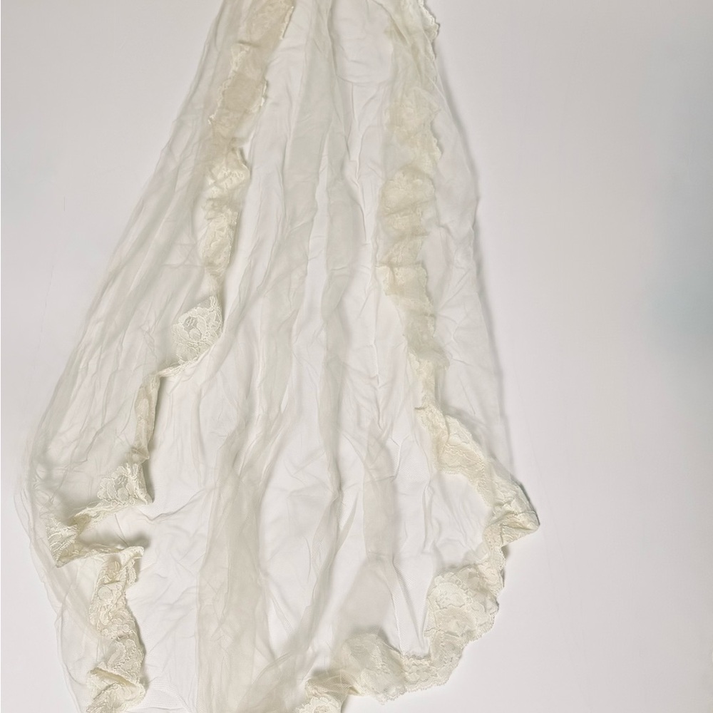 Vintage Victorian Ins Lace Wedding Dress + Veil Pleated Hemline Long Sleeve Gown - Picture 9 of 12